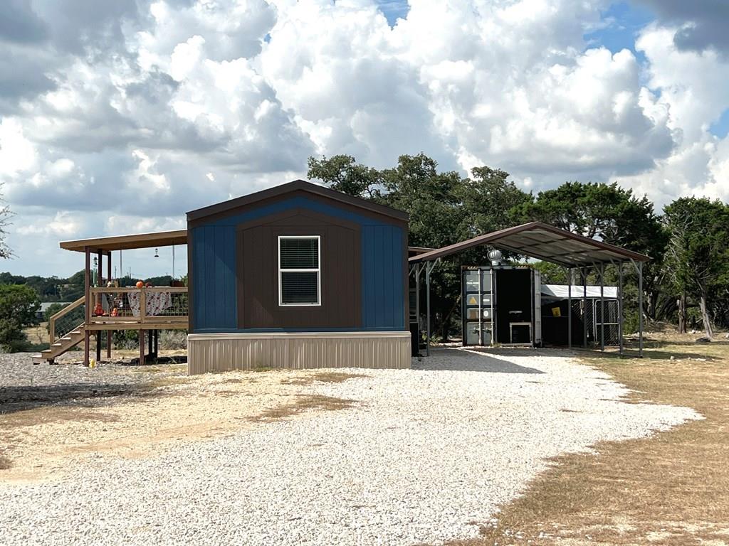 140 Teague Road Kerrville, TX 78028 - Photo 2 of 44