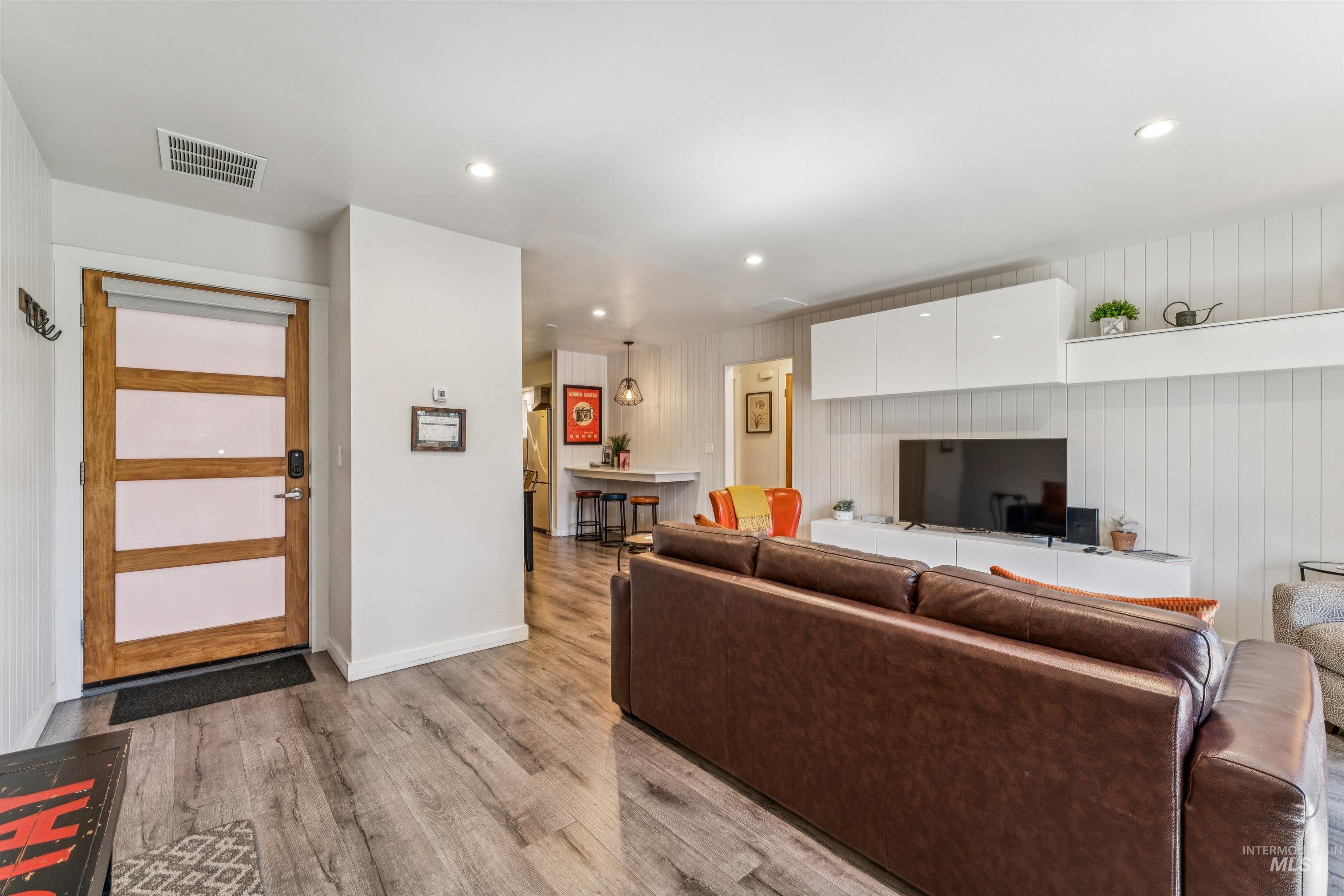 925 North 9th Street, Unit 20 Boise, ID 83702 - Photo 6 of 35 Living room featuring recessed lighting and light wood-type flooring