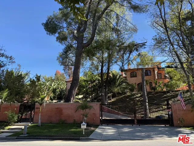 $16,500 | 4536 Vanalden Avenue, Tarzana, CA 91356