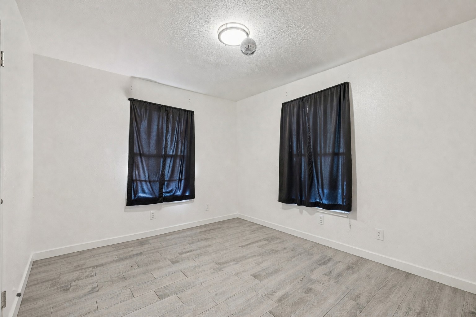 200 Monterrey Street, Unit A & B Elgin, TX 78621 - Photo 22 of 32 Bedroom - 200 Monterrey, Elgin, TX 78621