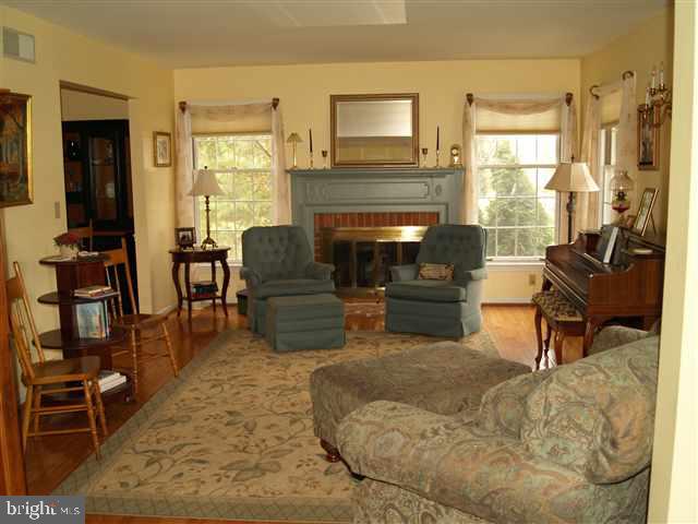 1238 Stonegate Road Hummelstown, PA 17036 - Photo 2 of 12 Gallery Image 2