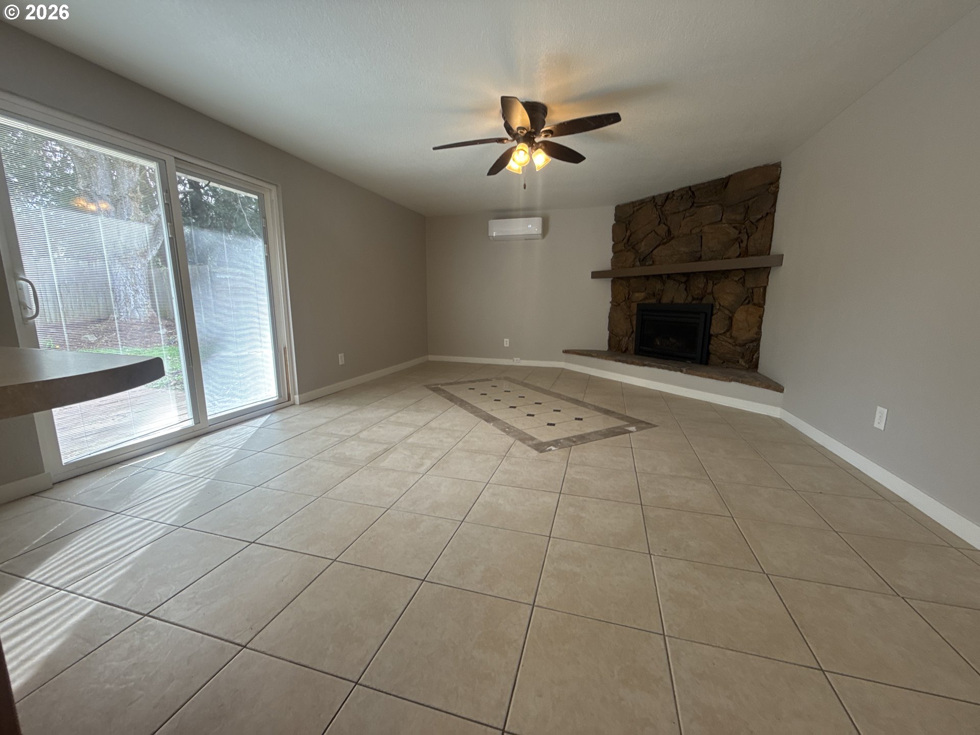 6875 B Street Springfield, OR 97478 - Photo 7 of 20