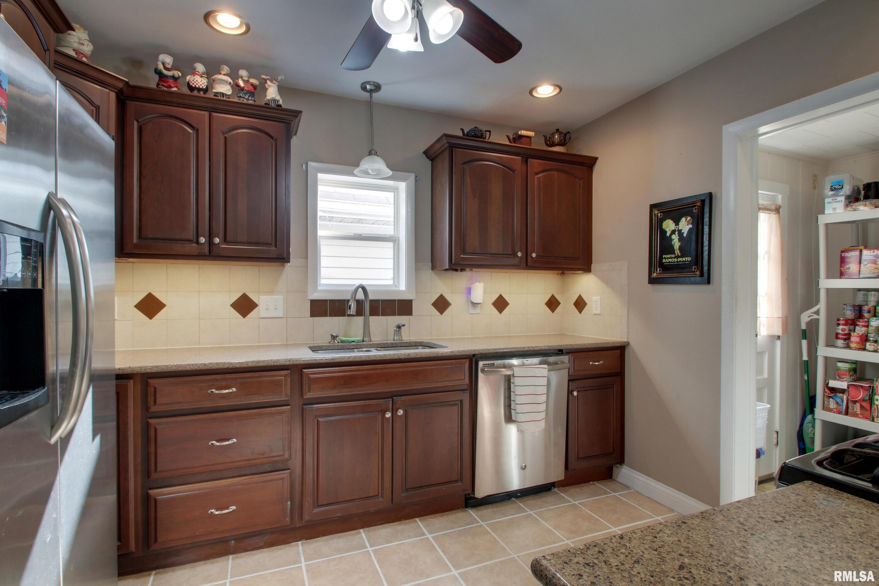 2100 Payson Avenue Quincy, IL 62301 - Photo 9 of 24