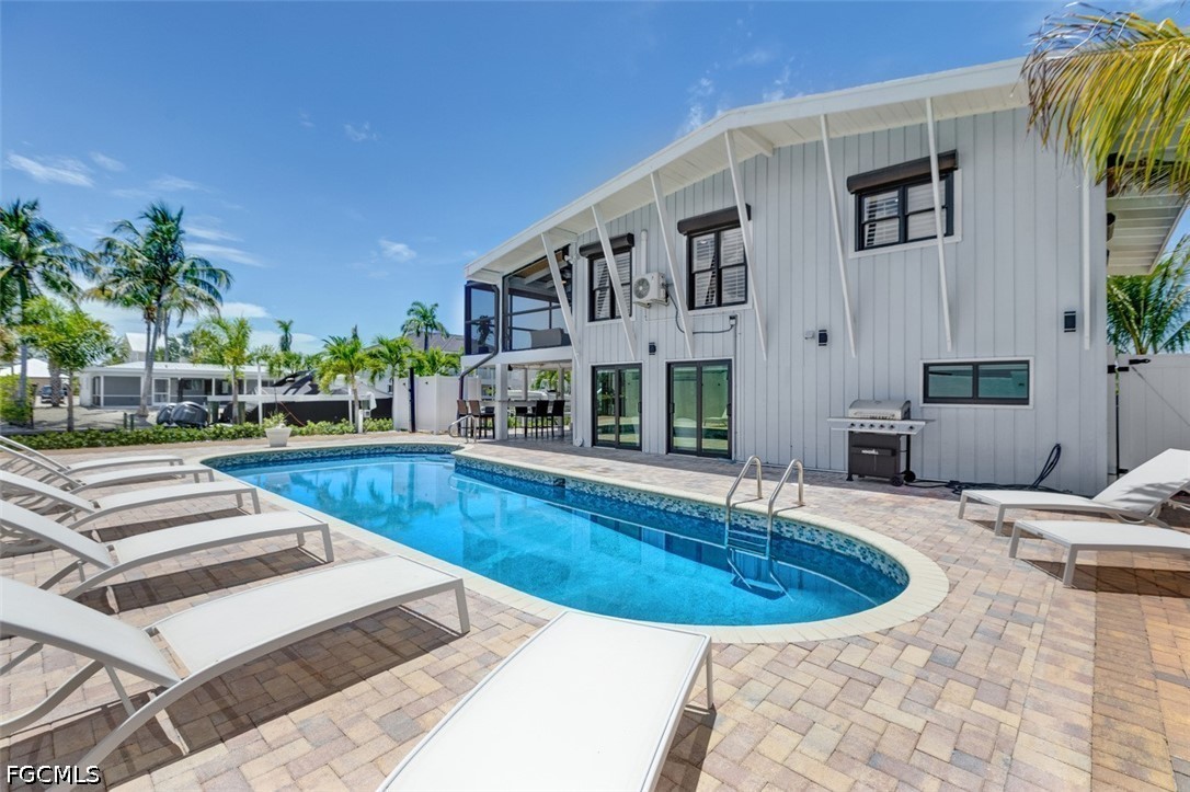 370 Bayland Road Fort Myers Beach, FL 33931 - Photo 3 of 45