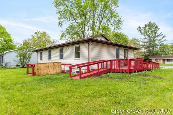 $290,000 | 4982 Wilcox Road, Holt, MI 48842