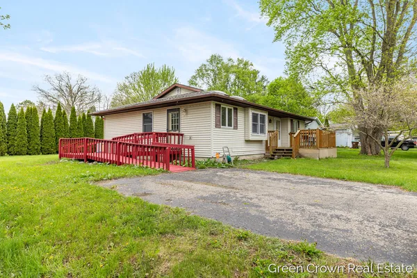 $290,000 | 4982 Wilcox Road, Holt, MI 48842