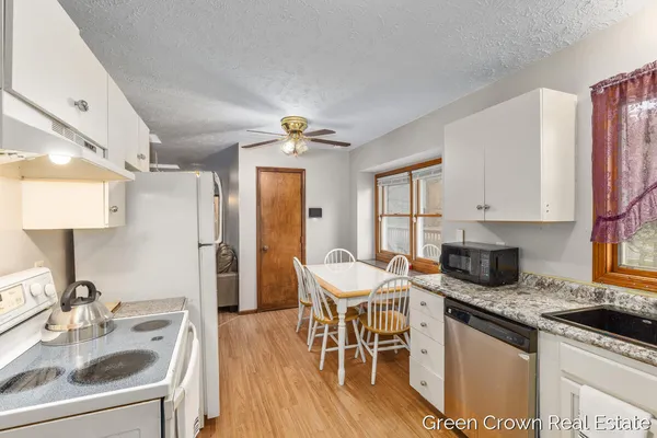 $290,000 | 4982 Wilcox Road, Holt, MI 48842