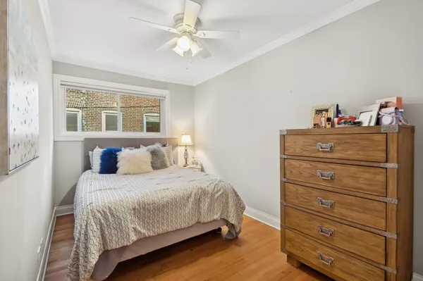 $4,000 | 1607 West Sunnyside Avenue, Chicago, IL 60640