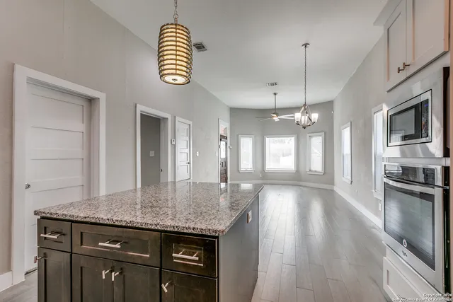 $1,500 | 104 Cactus Street, San Antonio, TX 78203