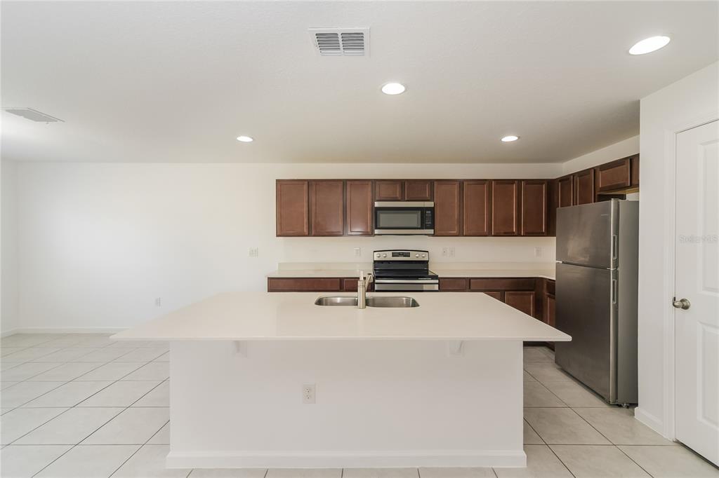 1373 Lucerne Loop Road Northeast Winter Haven, FL 33881 - Photo 12 of 25