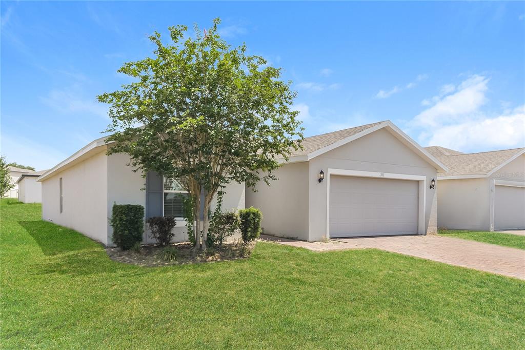 1373 Lucerne Loop Road Northeast Winter Haven, FL 33881 - Photo 2 of 25
