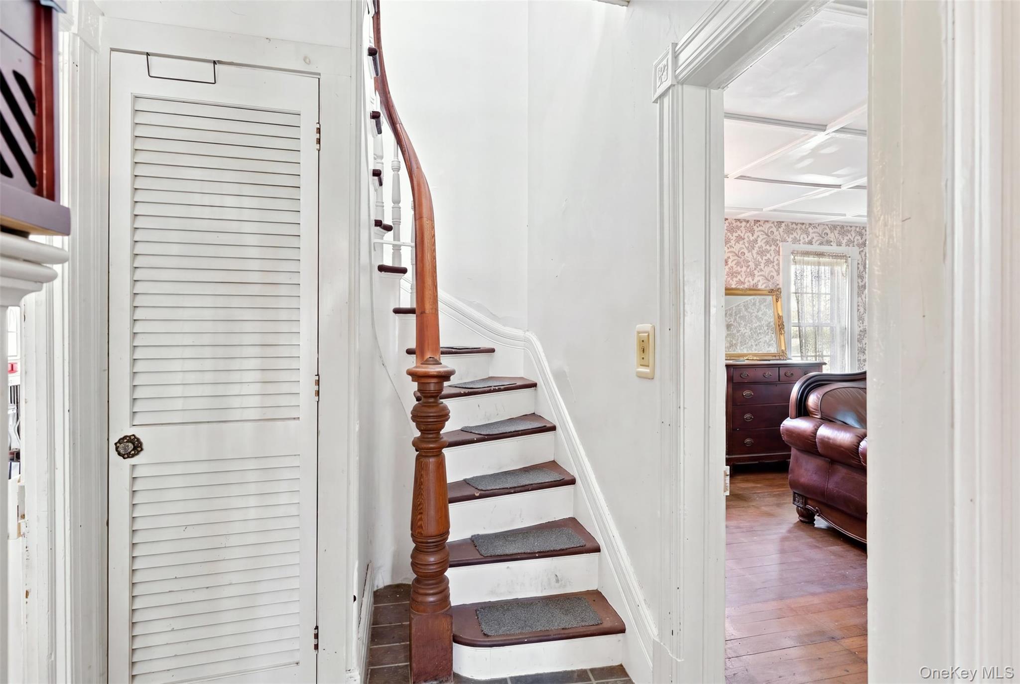 4073 Rte 9W Saugerties, NY 12477 - Photo 6 of 46 Gallery Image 6