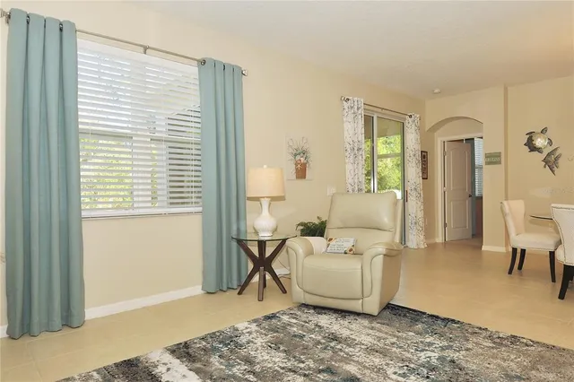 $329,900 | 35 Park Pl Circle, Palm Coast, FL 32164