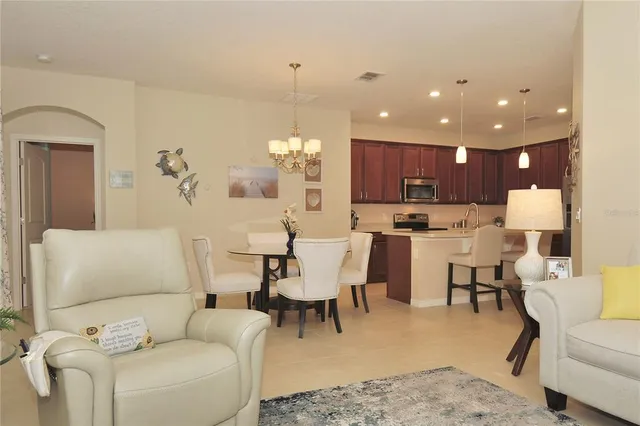 $329,900 | 35 Park Pl Circle, Palm Coast, FL 32164