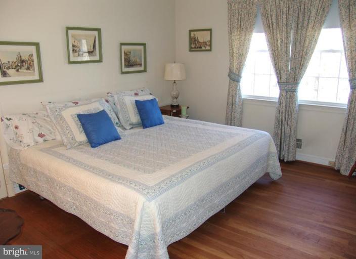 245 Providence Road Annapolis, MD 21409 - Photo 14 of 27 a bedroom with a bed and a window