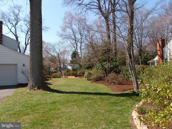 245 Providence Road Annapolis, MD 21409 - Photo 18 of 27 a view of a yard
