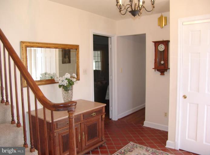 245 Providence Road Annapolis, MD 21409 - Photo 3 of 27 a view of an entryway