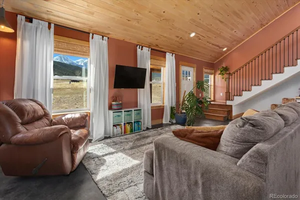 $724,000 | 97 Highland Drive, Howard, CO 81233