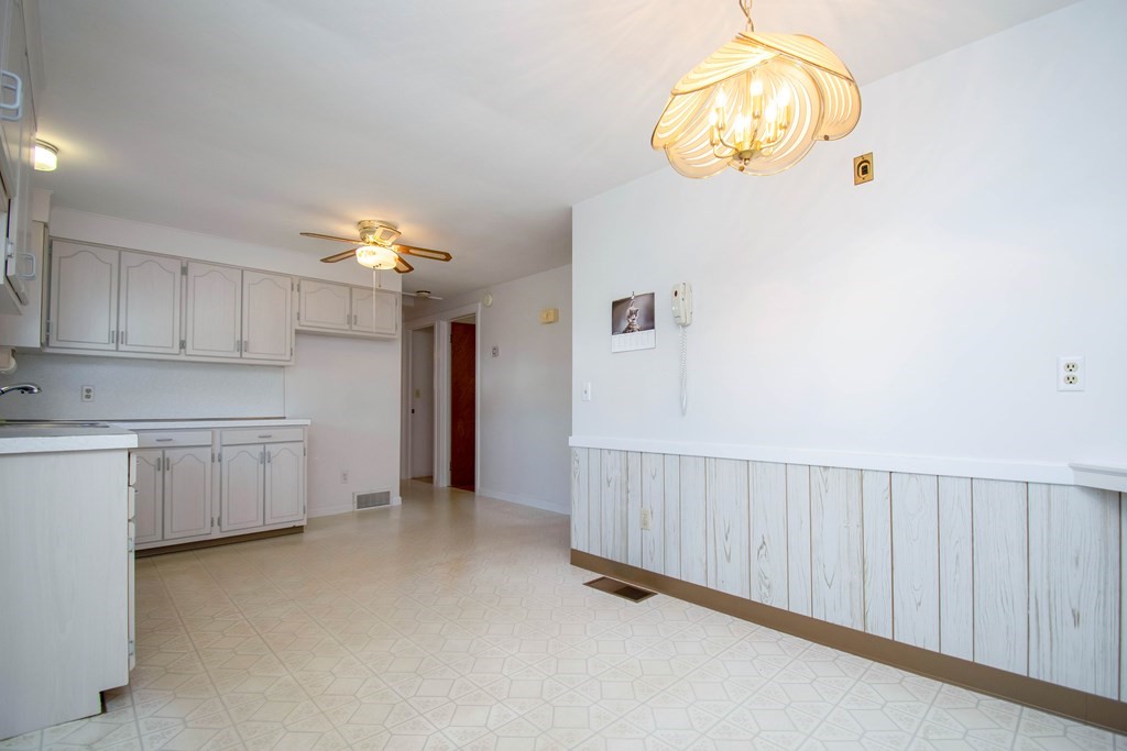 82 Louis Road Springfield, MA 01118 - Photo 13 of 41