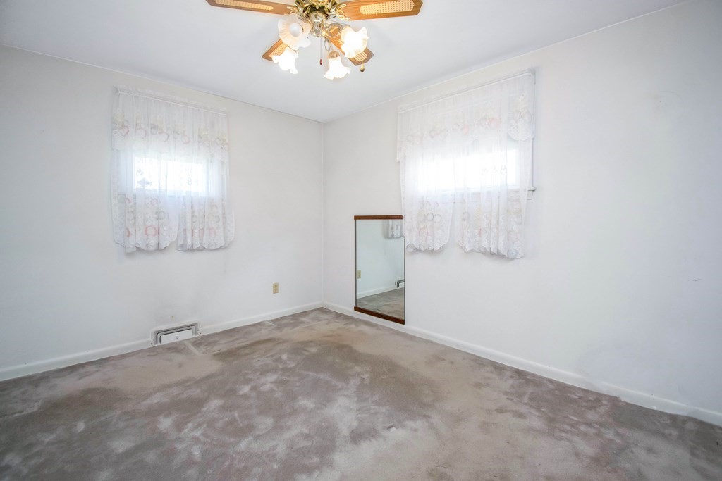 82 Louis Road Springfield, MA 01118 - Photo 23 of 41