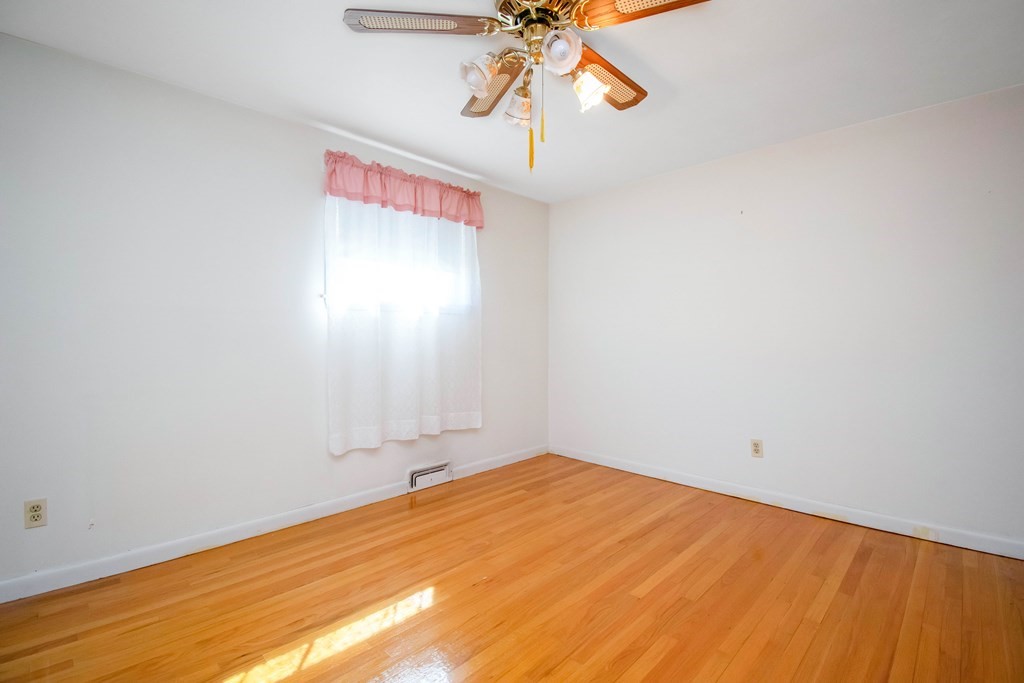 82 Louis Road Springfield, MA 01118 - Photo 28 of 41