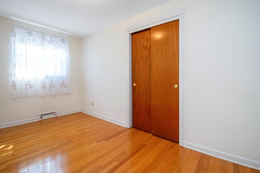 82 Louis Road Springfield, MA 01118 - Photo 31 of 41