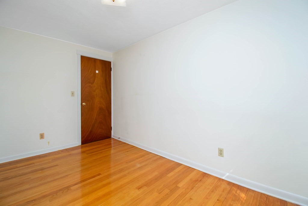 82 Louis Road Springfield, MA 01118 - Photo 33 of 41