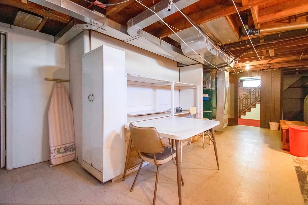 82 Louis Road Springfield, MA 01118 - Photo 35 of 41