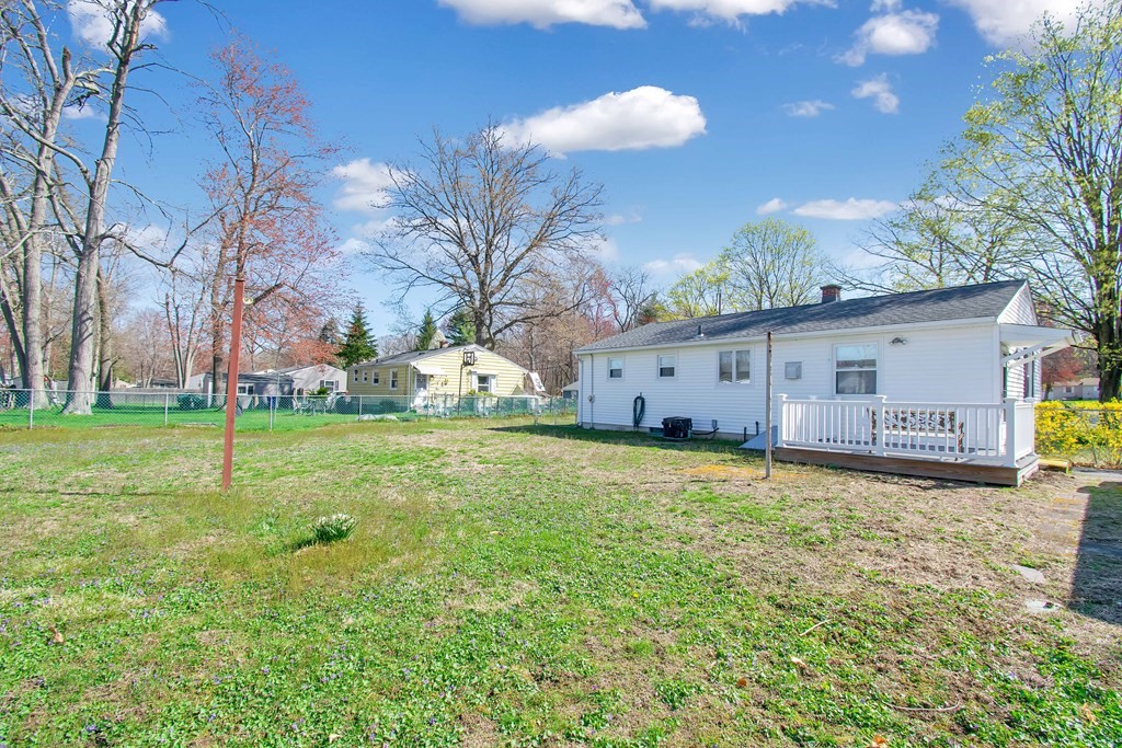 82 Louis Road Springfield, MA 01118 - Photo 5 of 41