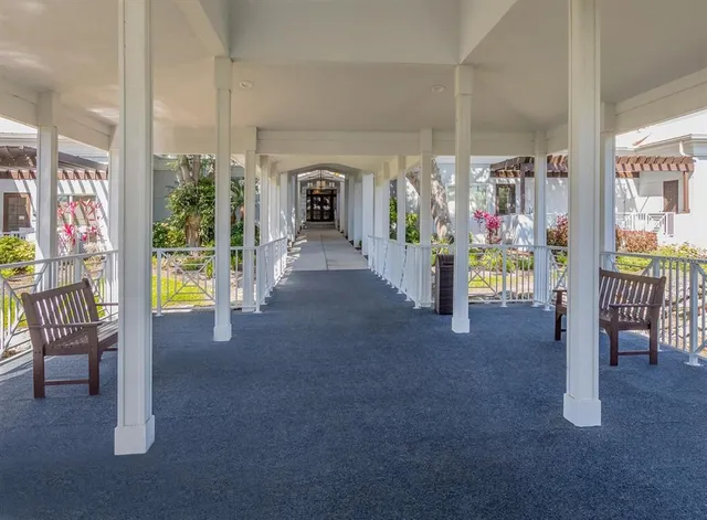 $240,000 | 220 Southampton Drive, Unit 325, Venice, FL 34293