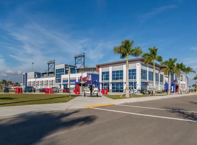 $240,000 | 220 Southampton Drive, Unit 325, Venice, FL 34293