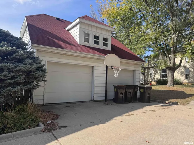 $165,000 | 916 7th Street, Fulton, IL 61252