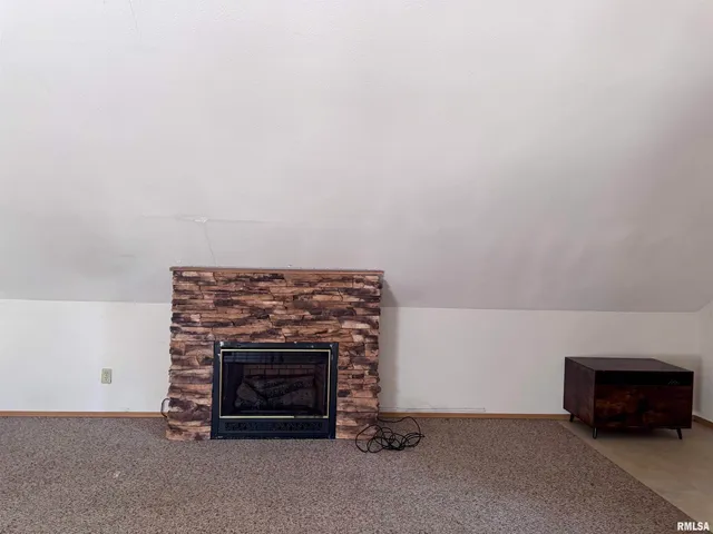 $165,000 | 916 7th Street, Fulton, IL 61252