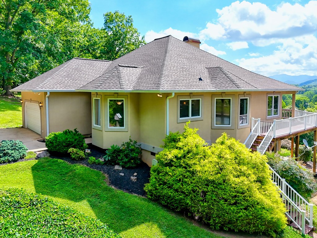 136 Elf School Road Hayesville, NC 28904 - Photo 7 of 84