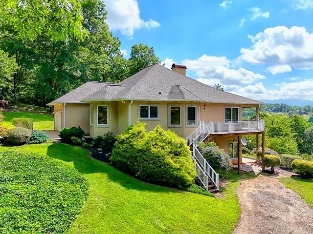 $624,500 | 136 Elf School Road, Hayesville, NC 28904