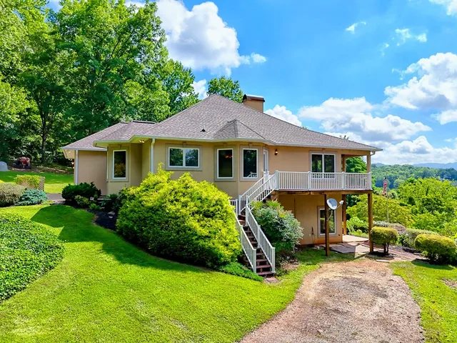$624,500 | 136 Elf School Road, Hayesville, NC 28904