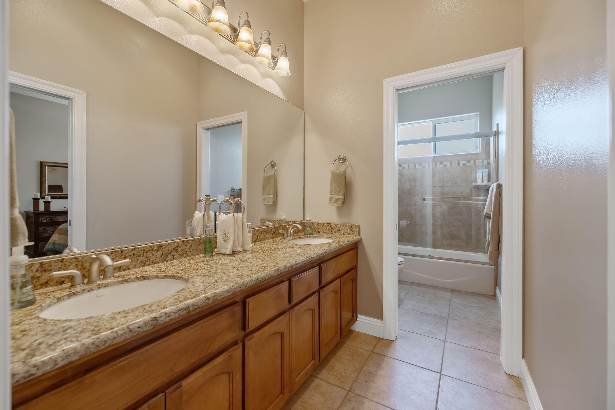 760 St James Court Exeter, CA 93221 - Photo 52 of 77 Bath to Jack & Jill bedrooms
