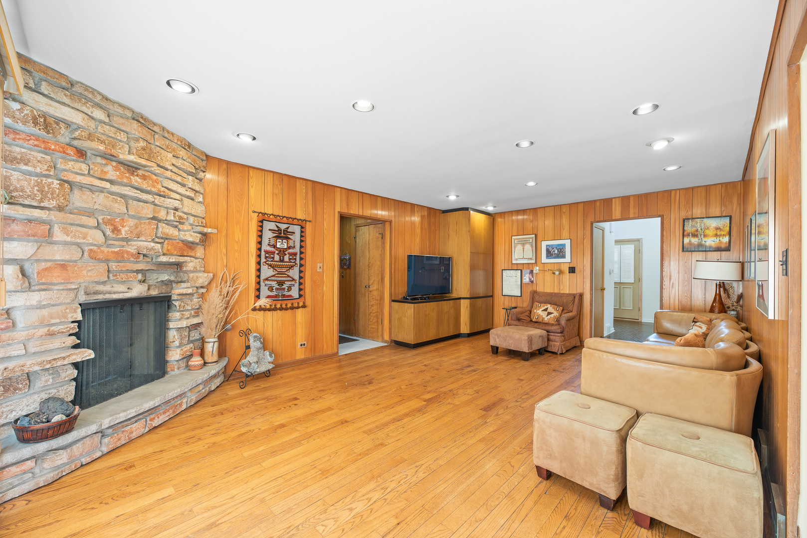 241 Ridge Road Highland Park, IL 60035 - Photo 9 of 31 a living room with furniture window and fireplace