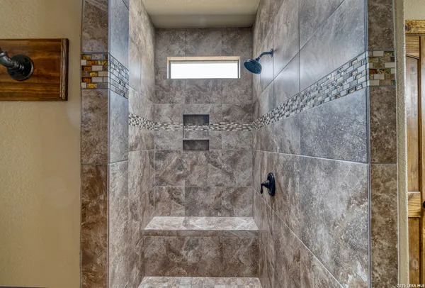 $775,000 | 274 Mountain Laurel Lane, Concan, TX 78838