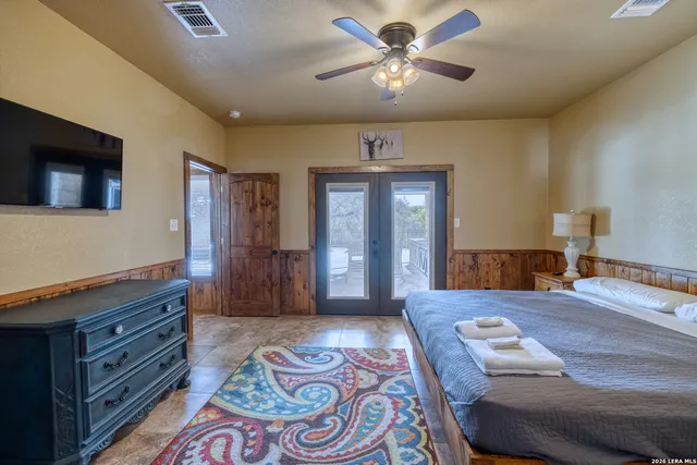 $775,000 | 274 Mountain Laurel Lane, Concan, TX 78838