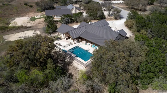 $775,000 | 274 Mountain Laurel Lane, Concan, TX 78838