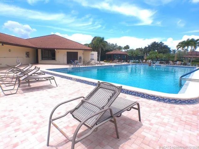 $164,900 | 421 Southwest South River Drive, Unit 204, Stuart, FL 34997