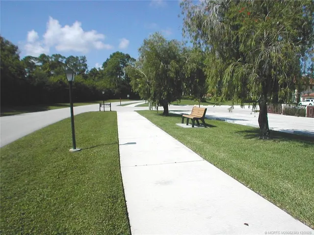 $164,900 | 421 Southwest South River Drive, Unit 204, Stuart, FL 34997