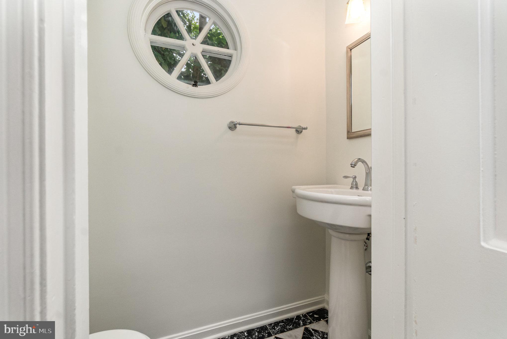 4301 Wickford Road Baltimore, MD 21210 - Photo 13 of 30