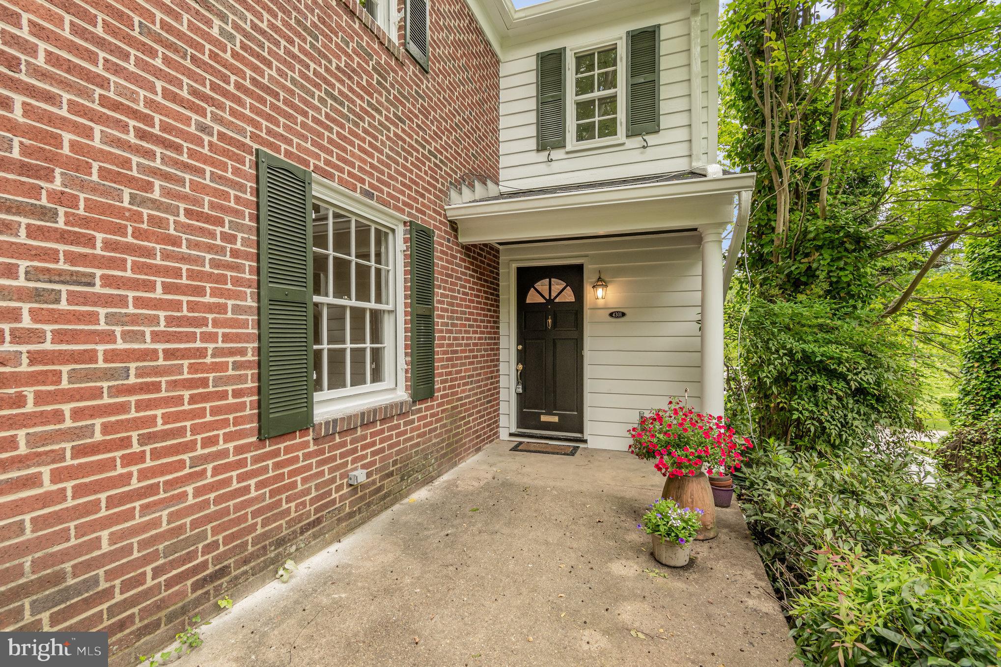 4301 Wickford Road Baltimore, MD 21210 - Photo 3 of 30