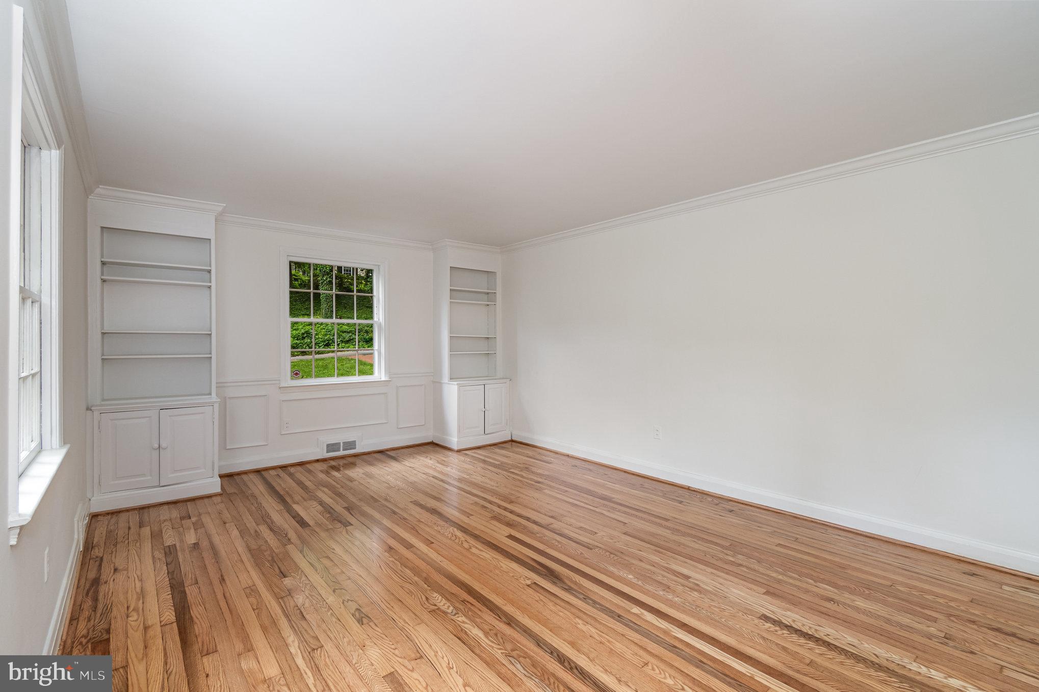 4301 Wickford Road Baltimore, MD 21210 - Photo 4 of 30