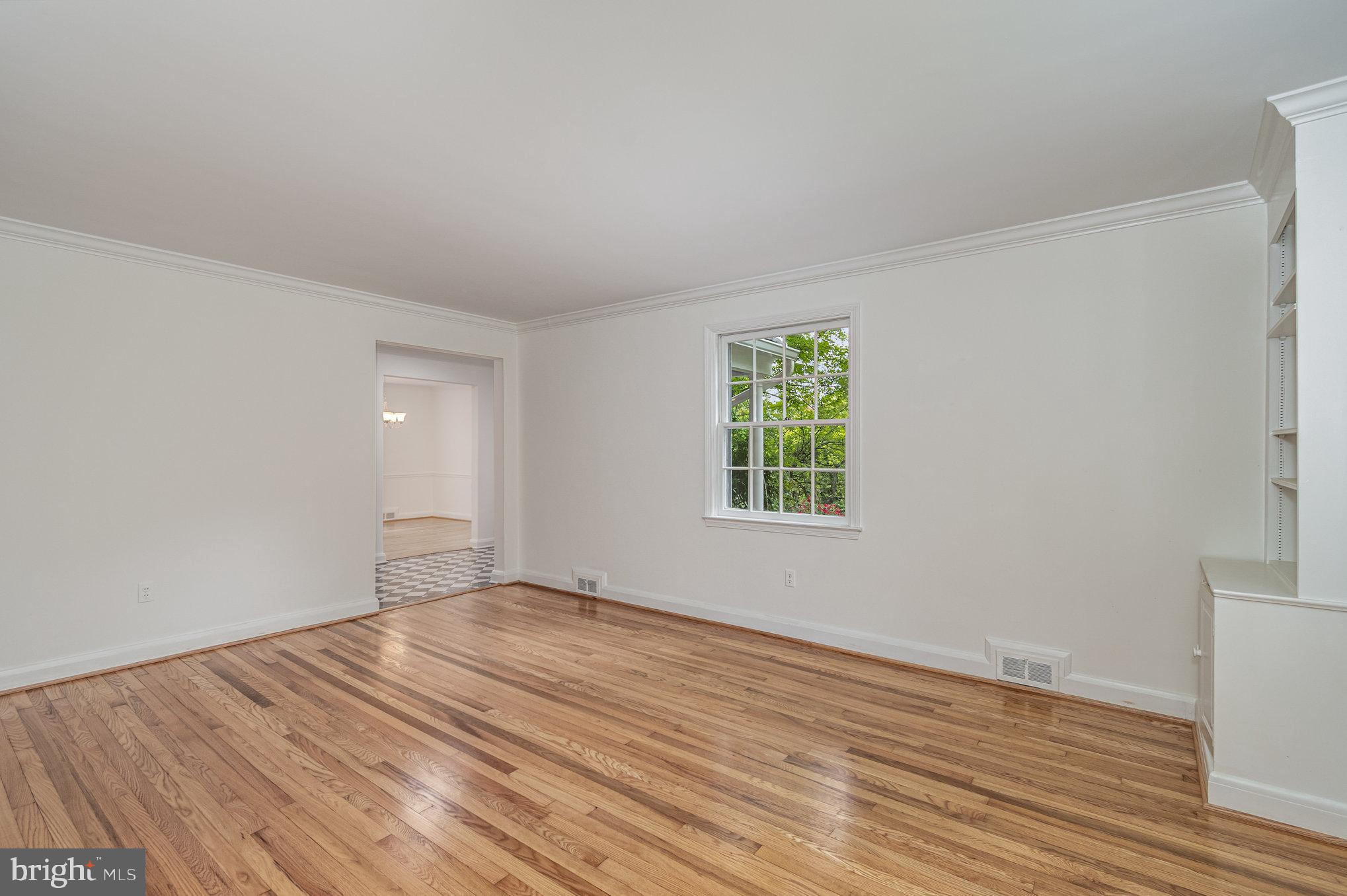 4301 Wickford Road Baltimore, MD 21210 - Photo 6 of 30