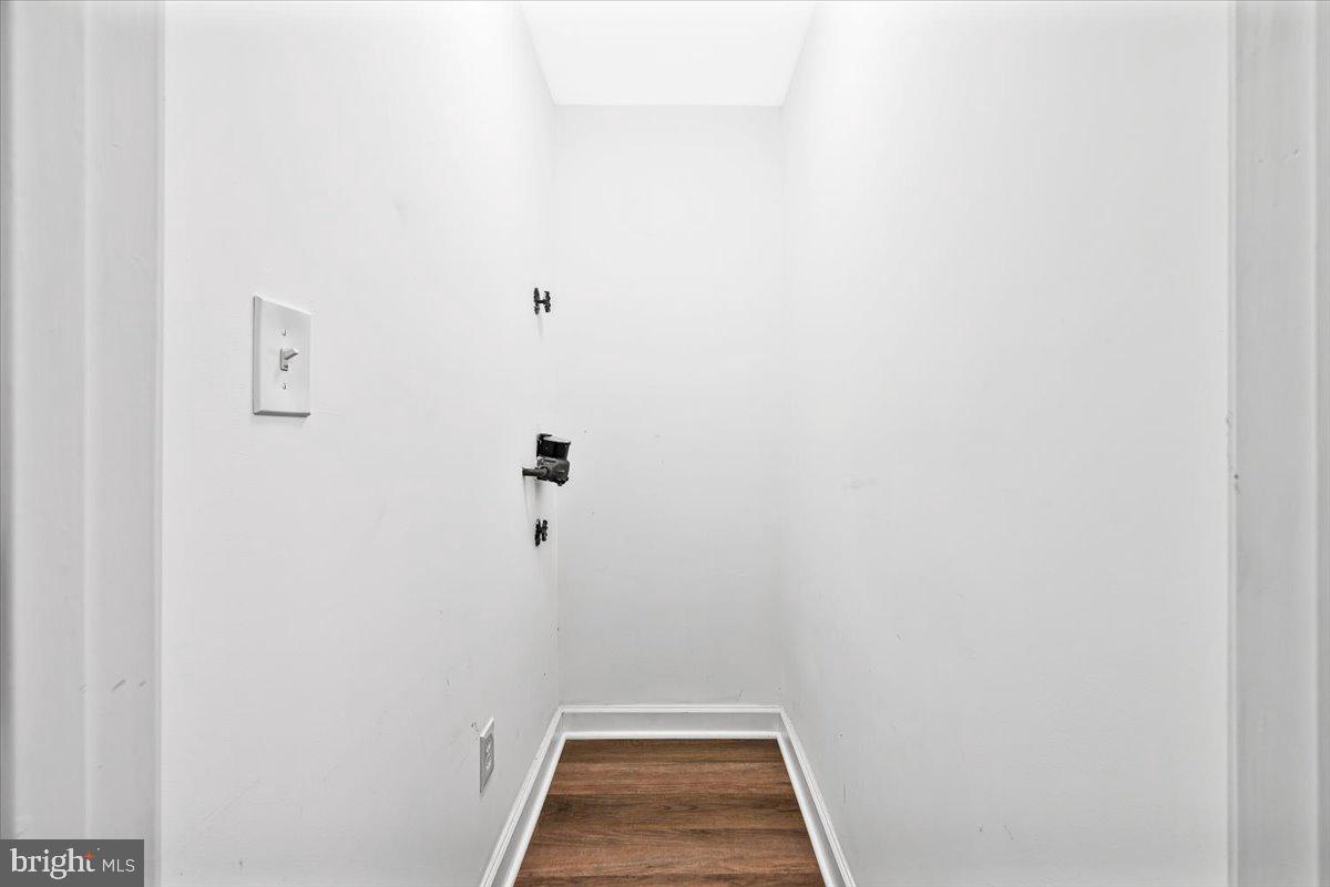 17641 Longview Lane Olney, MD 20832 - Photo 16 of 30 a view of a hallway