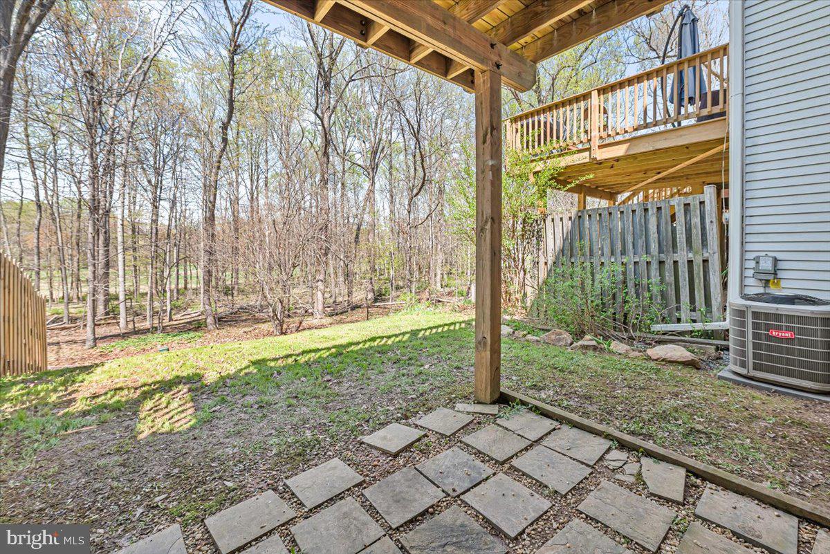 17641 Longview Lane Olney, MD 20832 - Photo 30 of 30 a backyard of a house