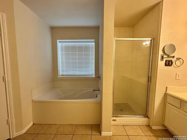 $1,995 | 9414 Ingleton, San Antonio, TX 78245